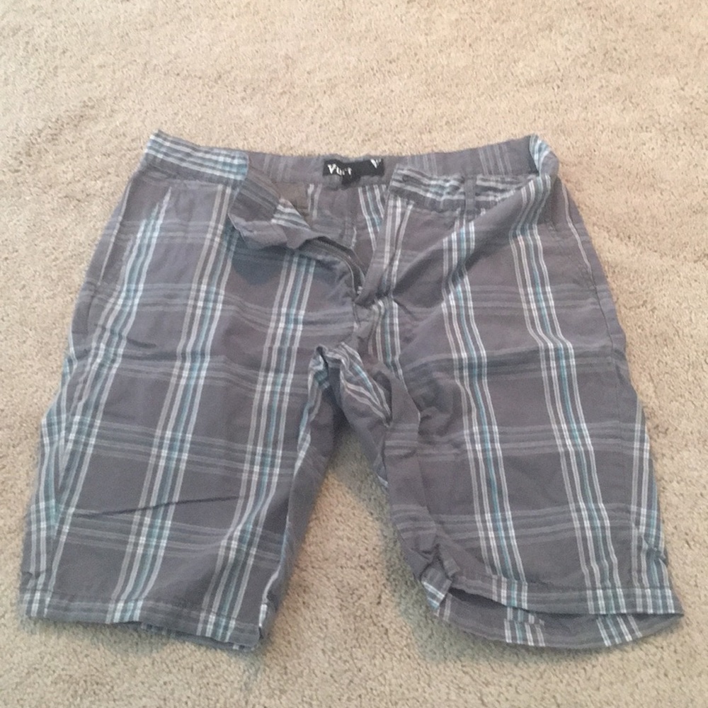 Men’s Vurt plaid shorts size 33